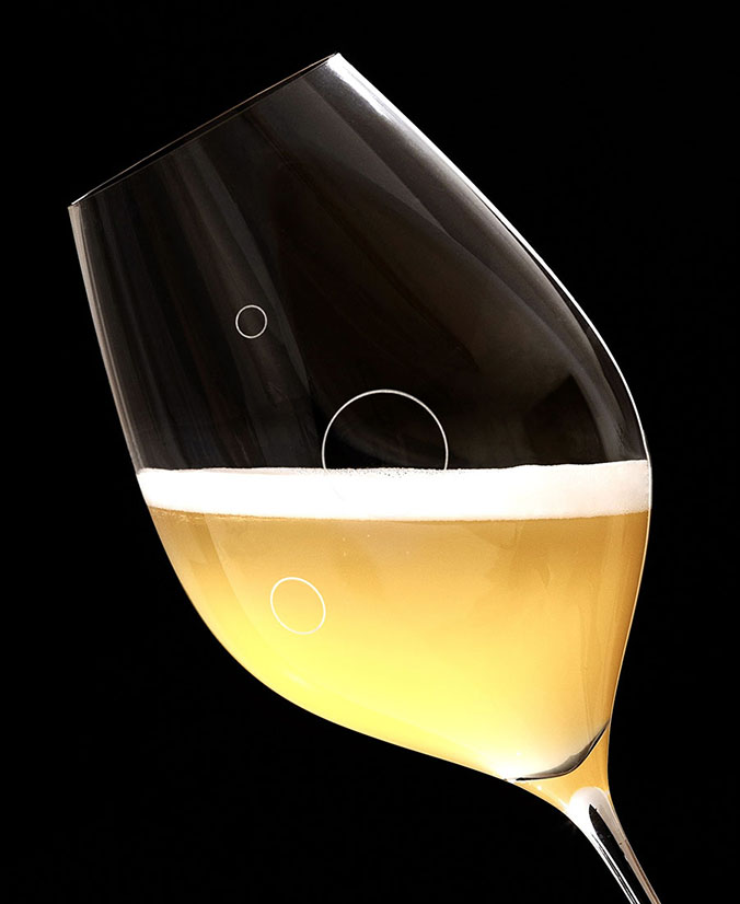 ROCOCO GLASS Introducing the ROCOCO Luxury Beer Glass,the most elegant beer glass in Japan